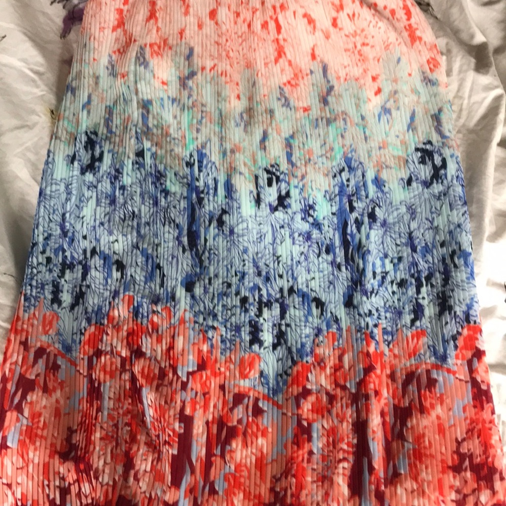 H&M midi skirt WITH TAG- never worn